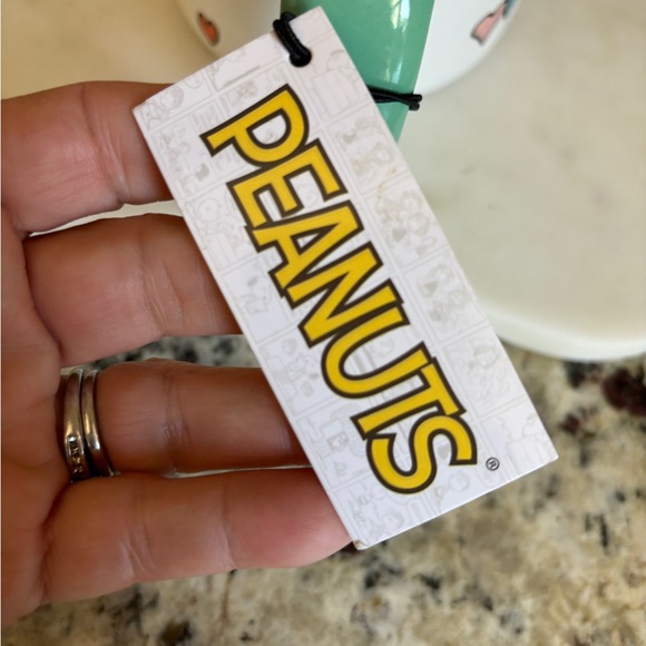 Peanuts Snoopy Mothers Love Camper
Stoneware 16oz Gift Mom Christmas Holiday - Picture 7 of 10